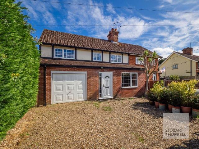 House for sale in Hoveton, Comers