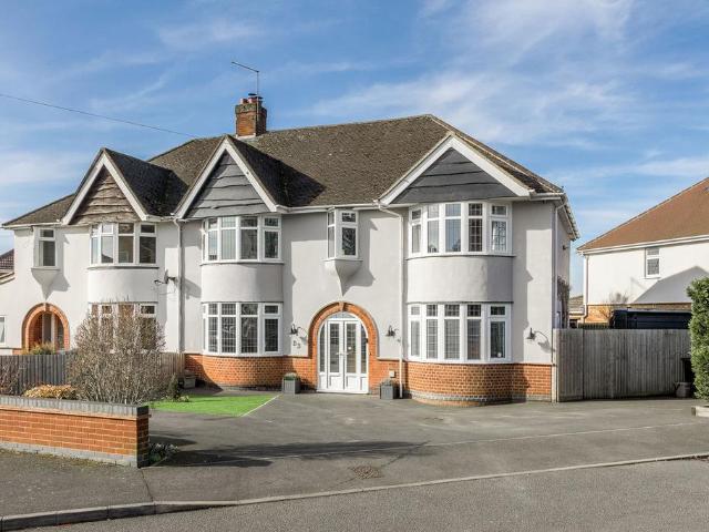 House for sale in Sunnyside, West Northamptonshire
