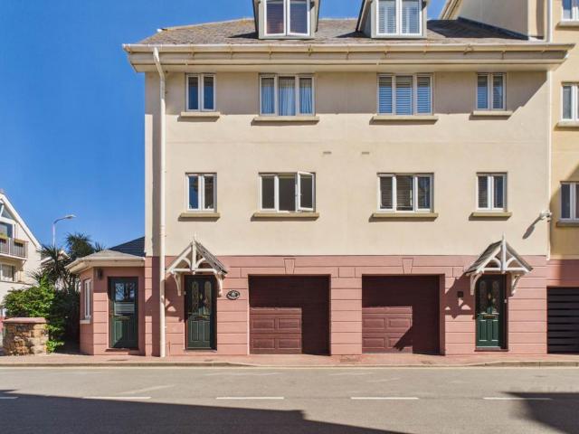 House for sale in Penweathers, Cornwall