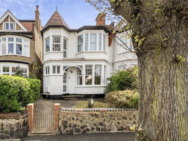 House for sale in Muswell Hill, Greater London