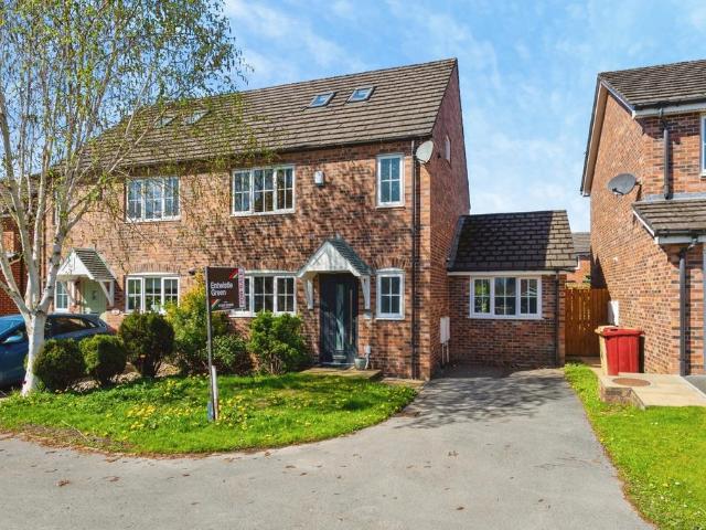 House for sale in Burnden, Lee Bank