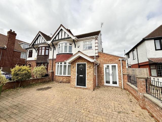 House for sale in Newtown, Stokesby