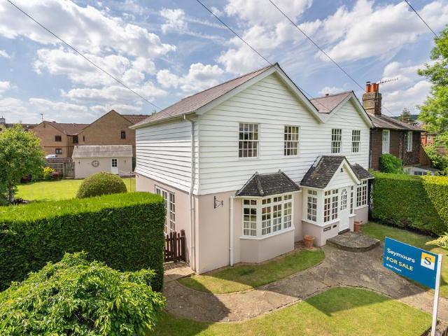 House for sale in Pachesham Park, Surrey