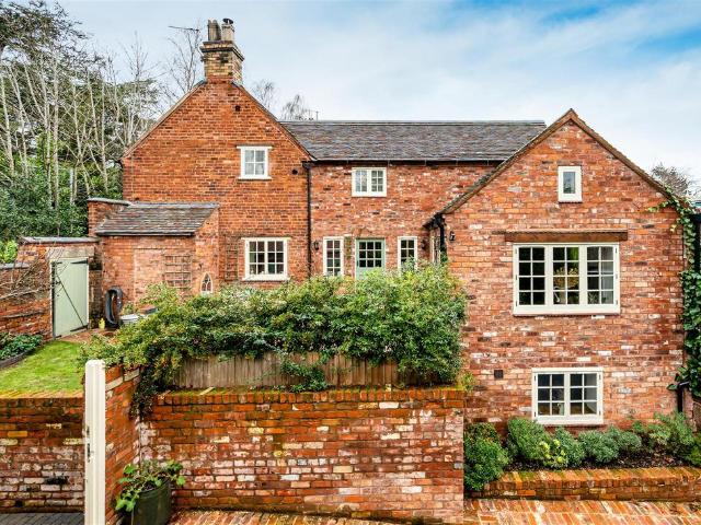 House for sale in Tettenhall, West Midlands