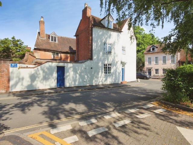 House for sale in Cliff Hill, Warwick