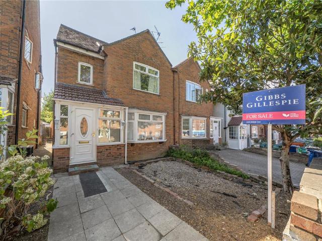 House for sale in London Borough of Ealing, Hanwell