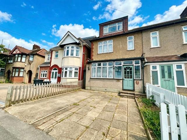House for sale in Little Heath, Greater London