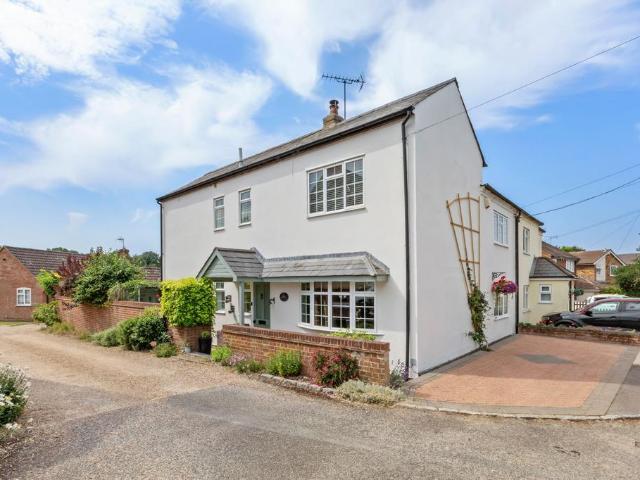 House for sale in Chepping Wycombe, Loudwater