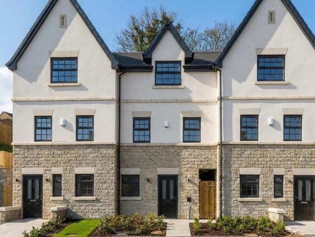 House for sale in Gledhow Park, Leeds