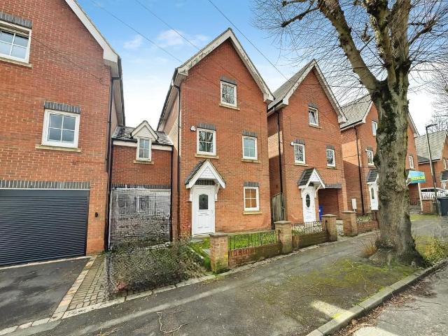 House for sale in Caldermill, East Midlands