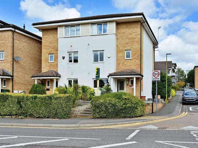 House for sale in Holywell Estate, North Watford