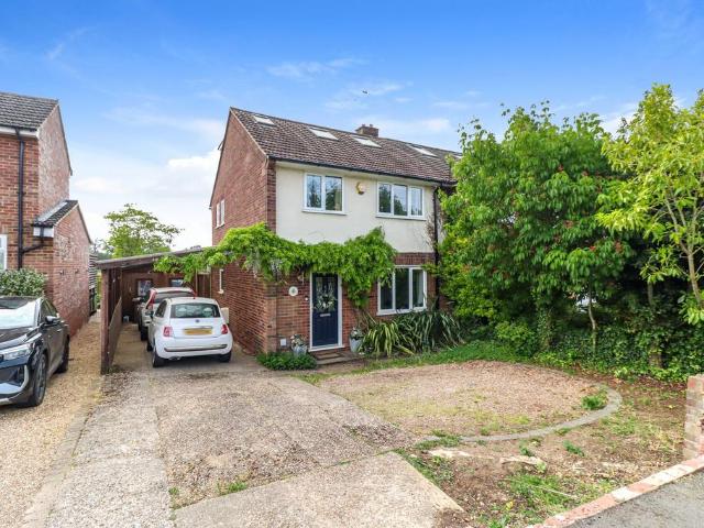 House for sale in Batchworth, Hertfordshire
