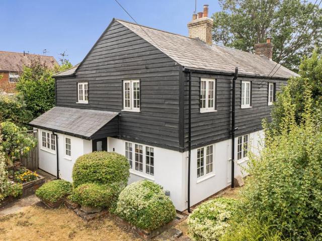 House for sale in Andrew's Hill, Horsham