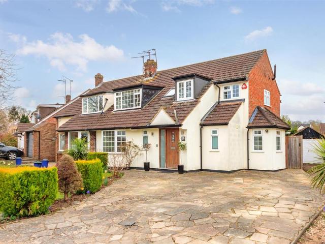 House for sale in Elstree and Borehamwood, Borehamwood