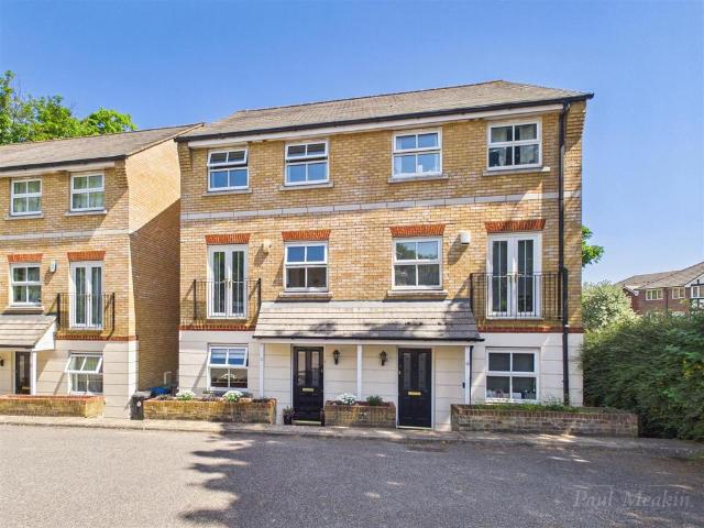 House for sale in London Borough of Croydon, Greater London