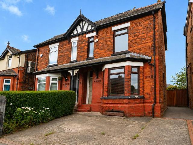 House for sale in Salford, Greater Manchester
