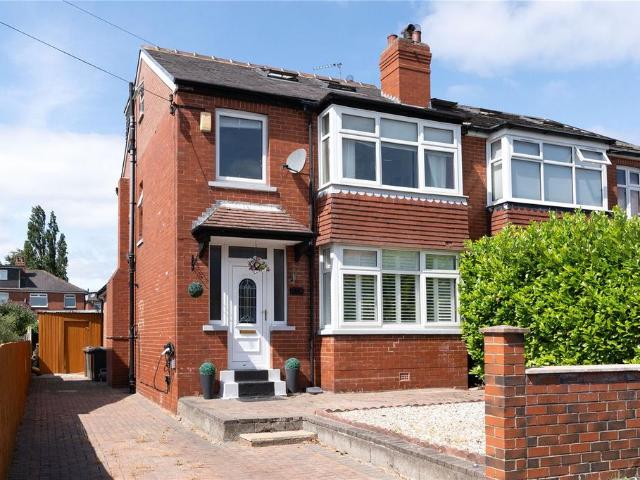 House for sale in Oakwood, West Yorkshire