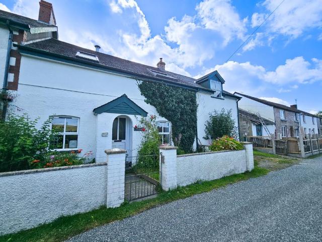 House for sale in Trefeurig, Wales