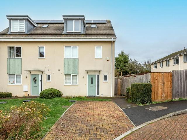 House for sale in Feckenham, City Of Bristol