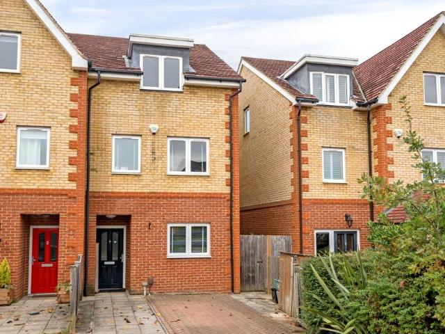 House for sale in London Borough of Bromley, Greater London