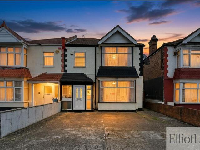 House for sale in Alperton, Greater London