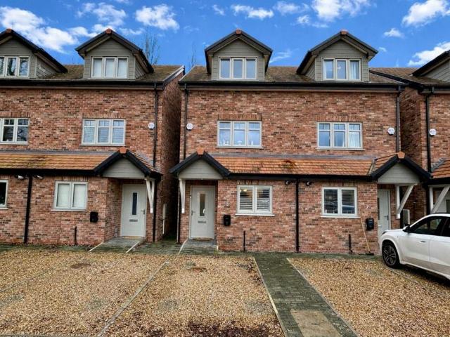 House for sale in Heald Green, Greater Manchester