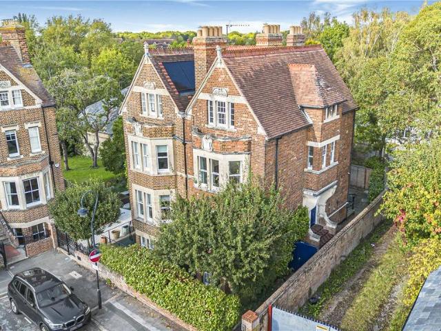 House for sale in The Slade, Oxfordshire