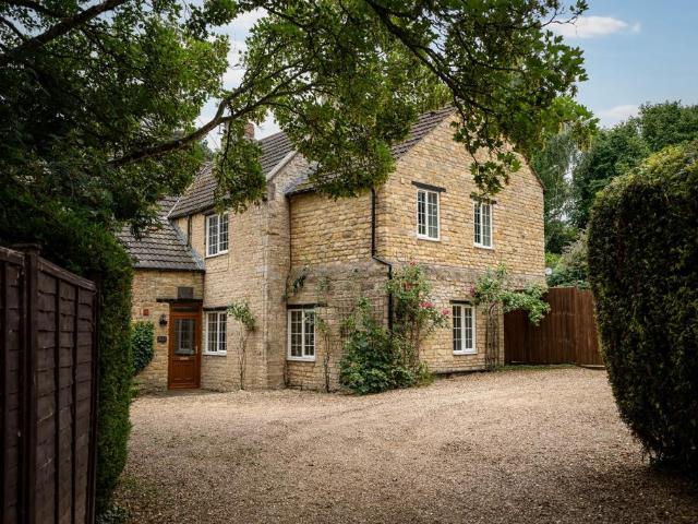 House for sale in Raunds