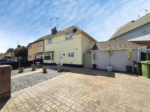 House for sale in Potters Corner, East Midlands