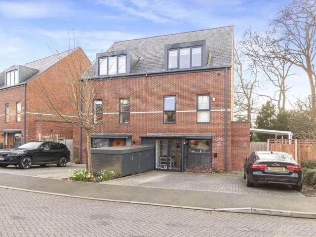 House for sale in London Borough of Enfield, Greater London