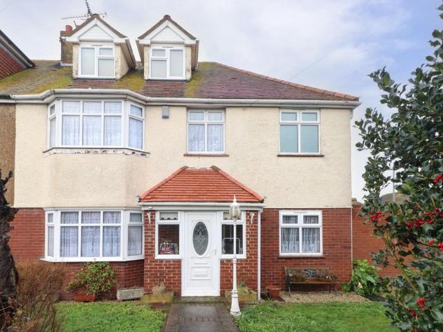 House for sale in Westbrook, Acol