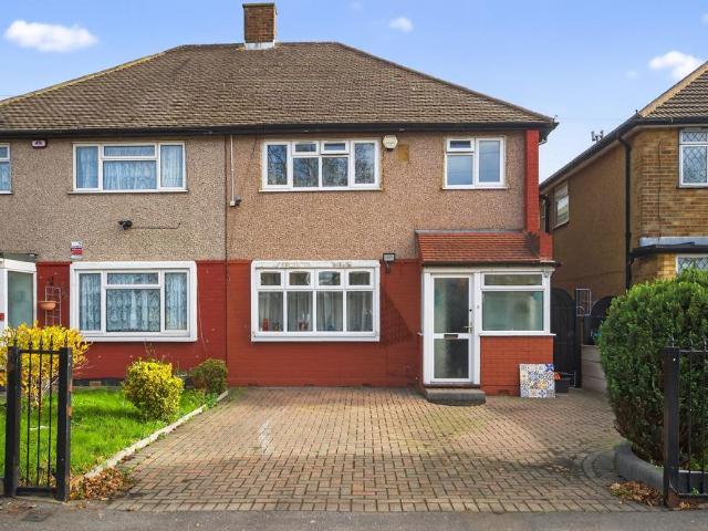 House for sale in Little Heath, Greater London