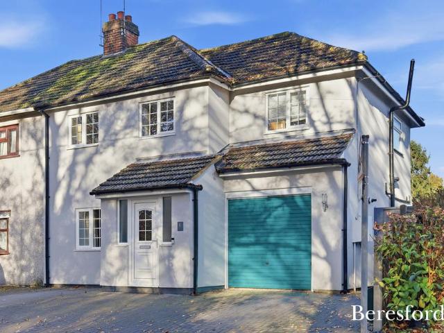 House for sale in Navestock Side, Essex