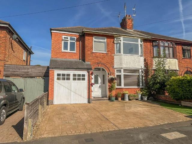 House for sale in Hillmorton Paddox, New Bilton
