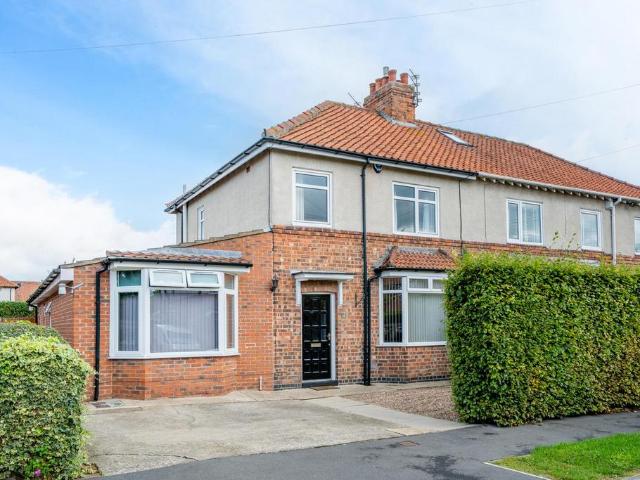 House for sale in Bishopthorpe, York