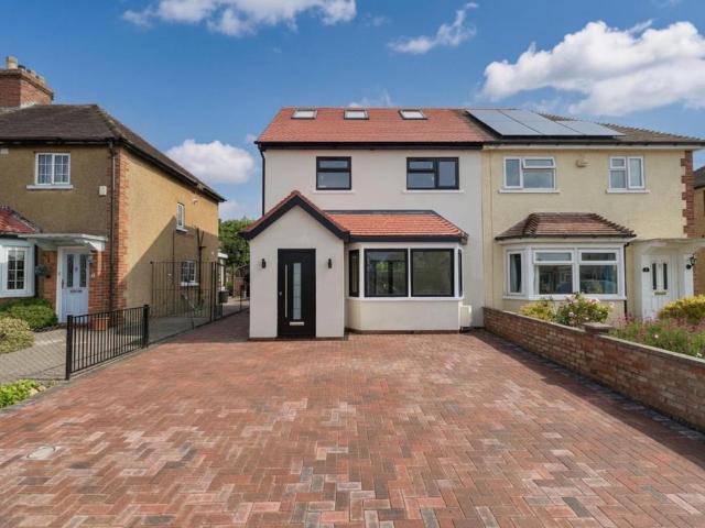 House for sale in The Slade, Oxfordshire