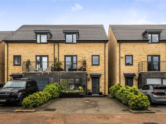 House for sale in Cleevemount, Golden Valley