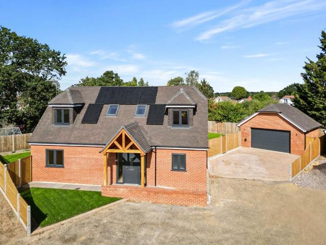 House for sale in Woodley, Wokingham