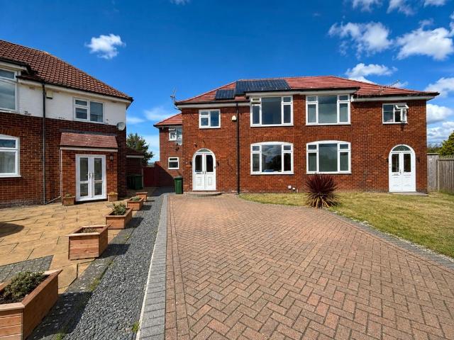House for sale in Marshside, Southport