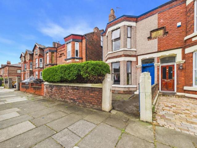 House for sale in Great Crosby