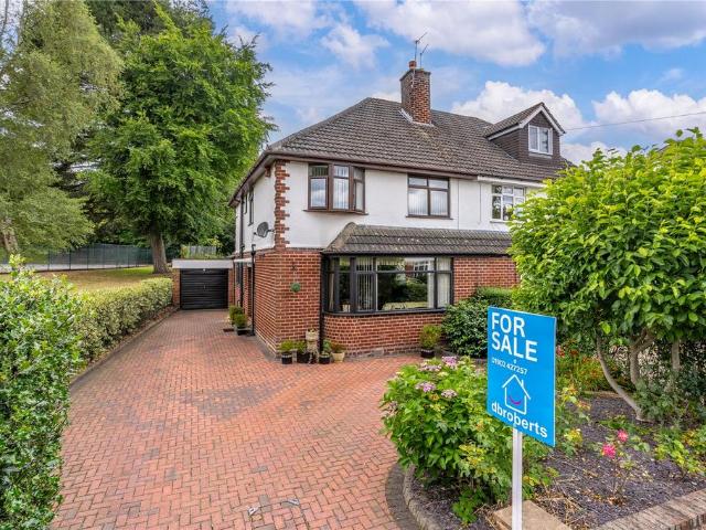 House for sale in Aldersley, Stockwell End