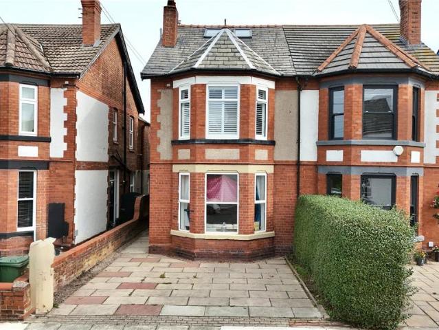 Flat for sale in Grange, West Kirby