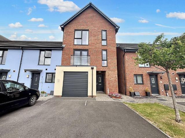 House for sale in Barry Island, Barry