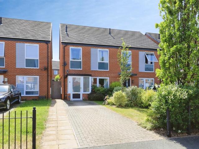 House for sale in Darlaston, West Midlands