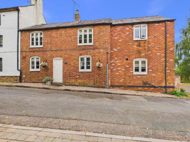 House for sale in Stanford On Avon, Leicestershire