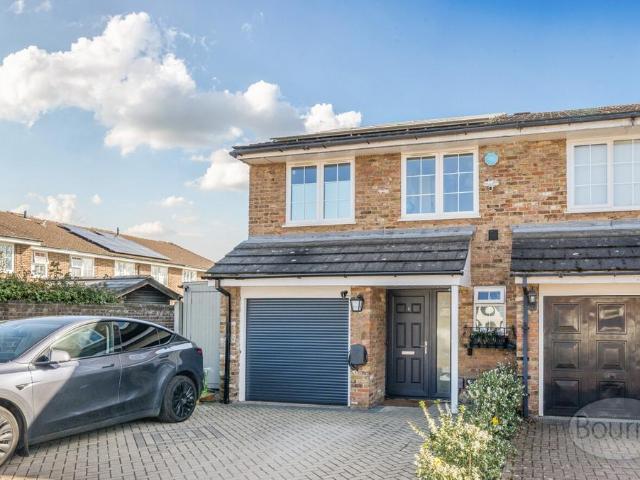 House for sale in Blackhills, Surrey