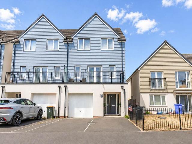 House for sale in Glan Llyn, Wales