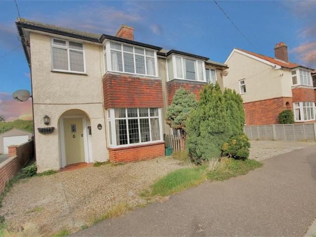 House for sale in Frinton and Walton, Dale Hill