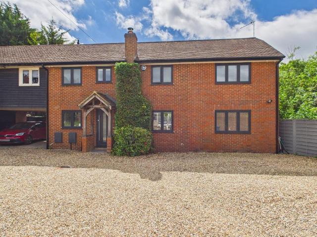 House for sale in Chepping Wycombe, Loudwater