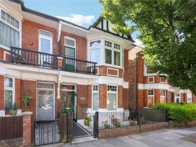 House for sale in London Borough of Ealing, Cat Hill